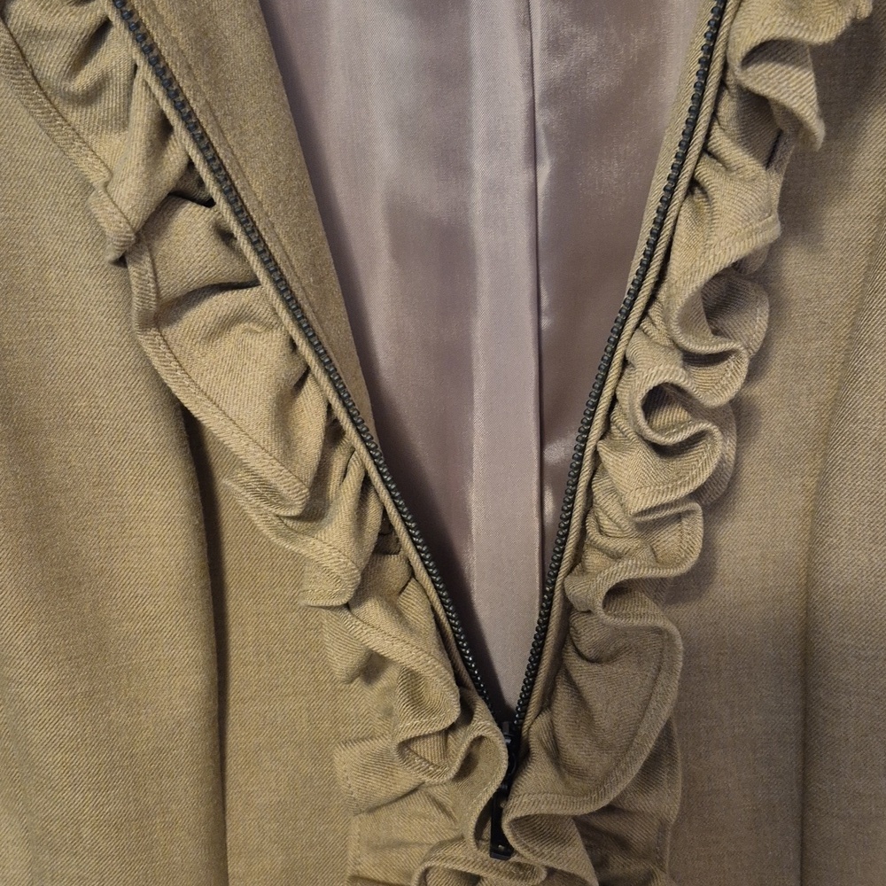 TAHARI Arthur S. Levine Ruffles Blazer / Jacket - 2 - Picture 5 of 10
